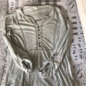 3/4 length sleeve shirt